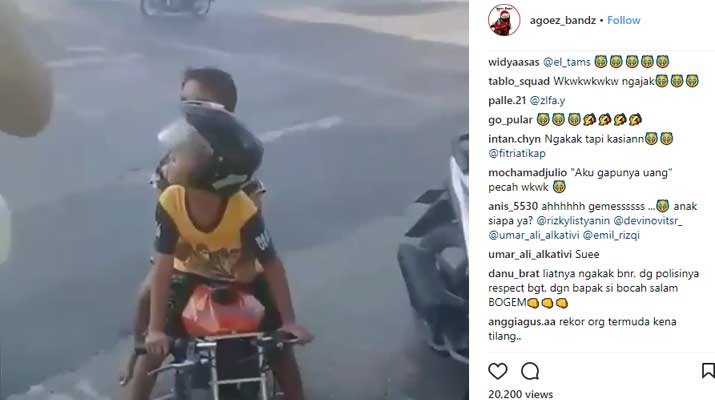 Anak TK Mengendarai Pocket Bike di Jalan Raya