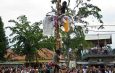 Kisah Pahit Di Balik Sejarah Lomba Panjat Pinang